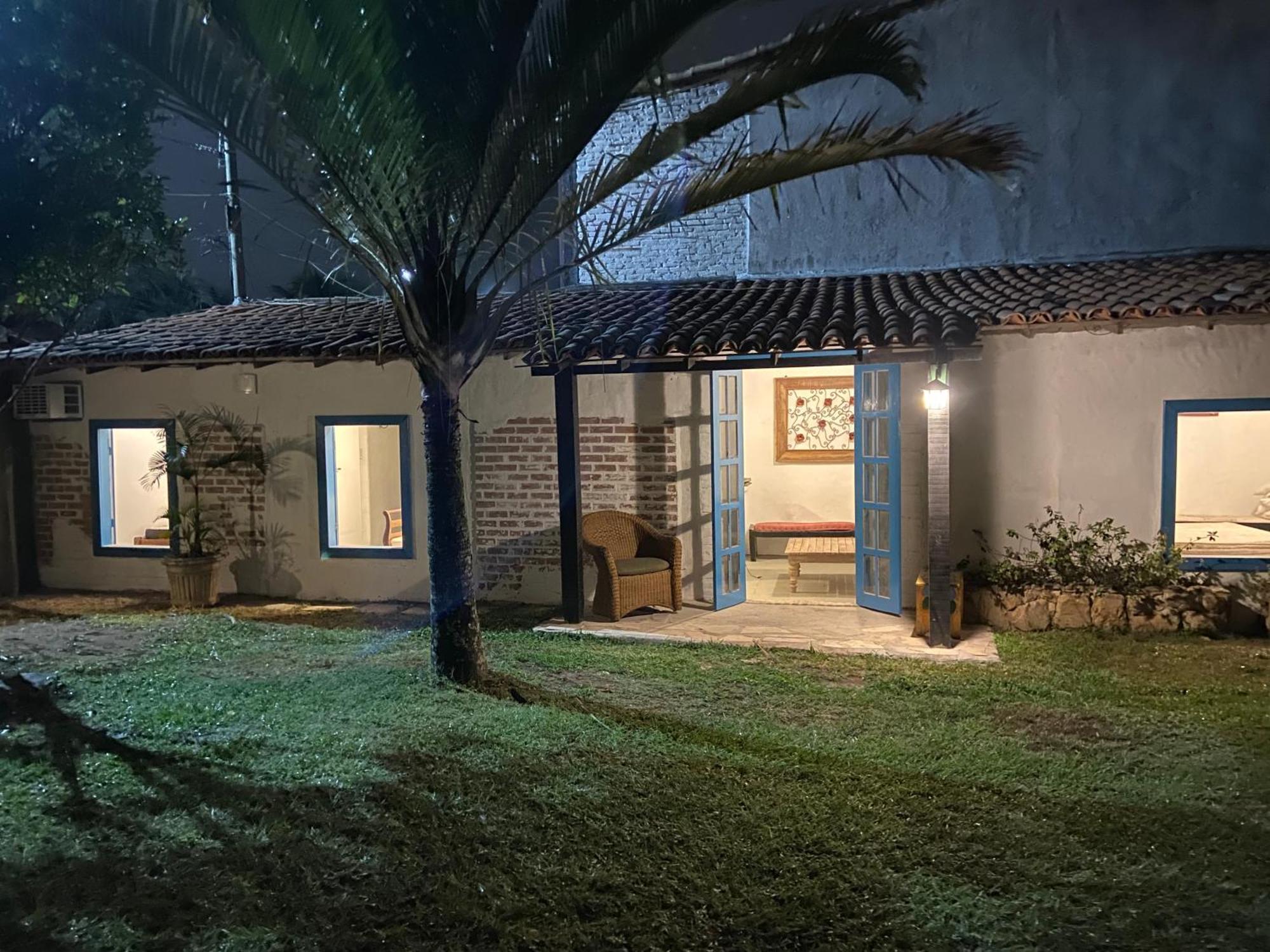 Peixe Crew Manguinhos Bed & Breakfast Armacao dos Buzios ภายนอก รูปภาพ